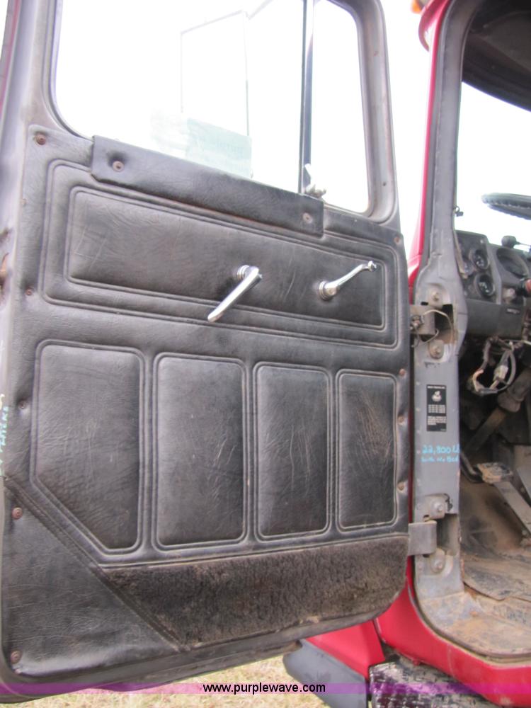 image for item B6190 1989 Mack DMM690EX dump truck