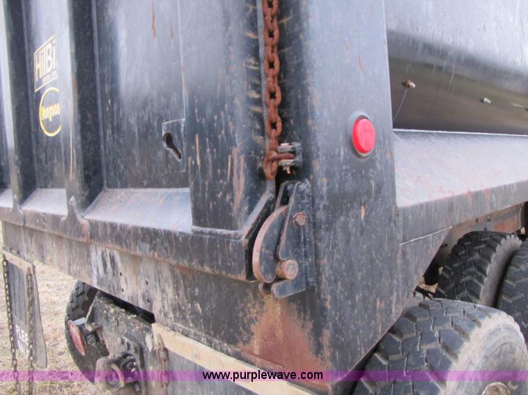 image for item B6190 1989 Mack DMM690EX dump truck