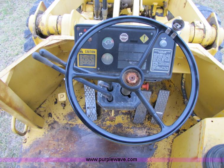 image for item B6191 1992 John Deere 544E articulating wheel loader
