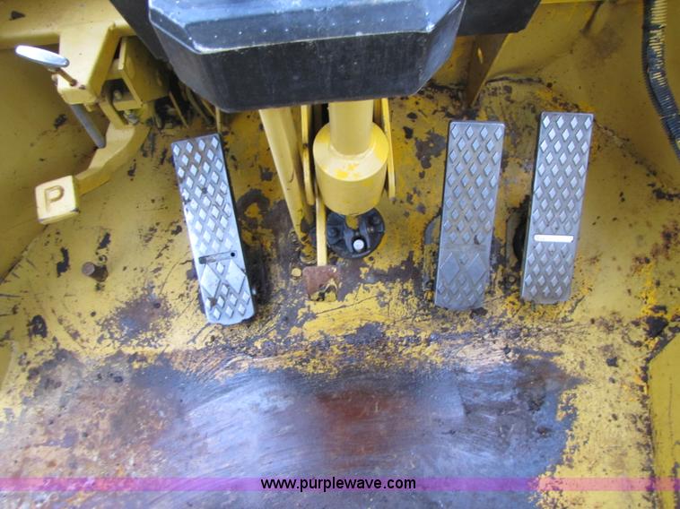image for item B6191 1992 John Deere 544E articulating wheel loader
