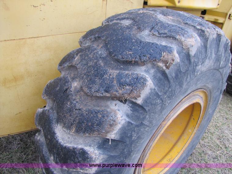 image for item B6191 1992 John Deere 544E articulating wheel loader