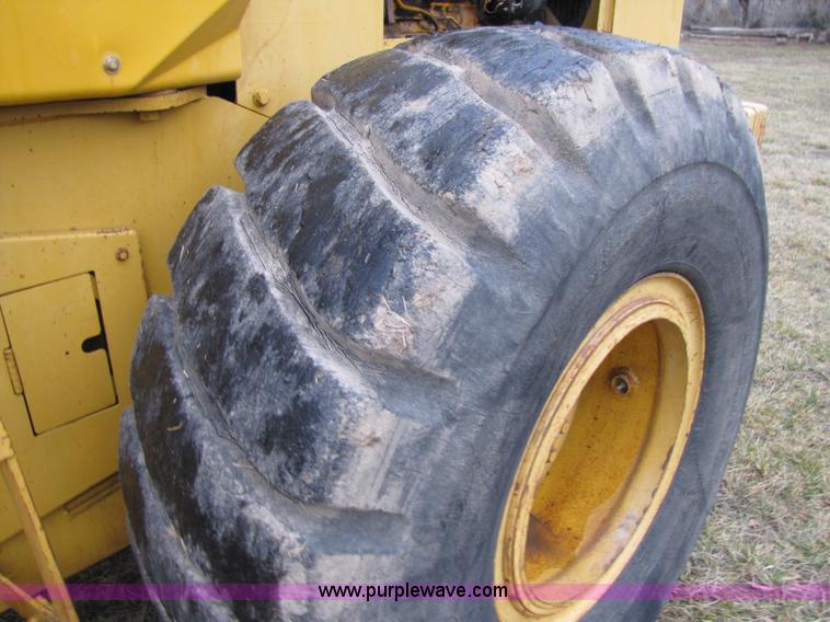 image for item B6191 1992 John Deere 544E articulating wheel loader