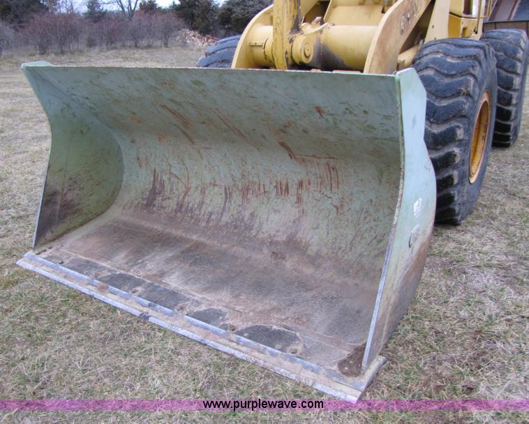 image for item B6191 1992 John Deere 544E articulating wheel loader