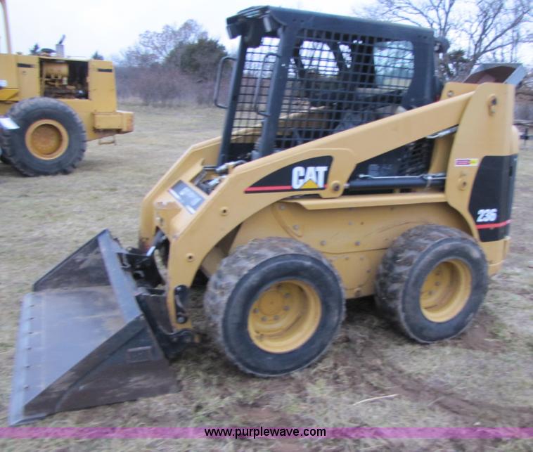 image for item B6192 2003 Caterpillar 236 skid steer