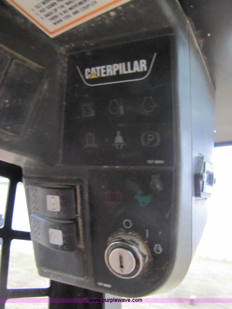 image for item B6192 2003 Caterpillar 236 skid steer