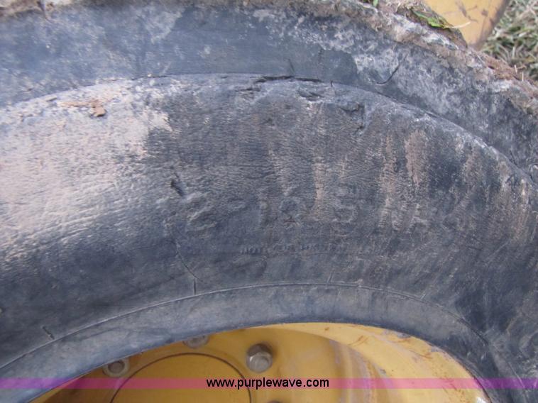 image for item B6192 2003 Caterpillar 236 skid steer