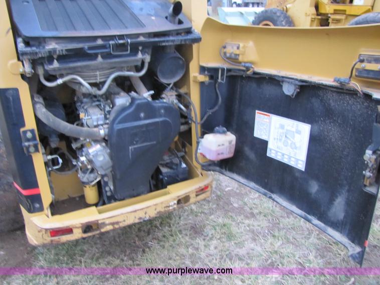 image for item B6192 2003 Caterpillar 236 skid steer