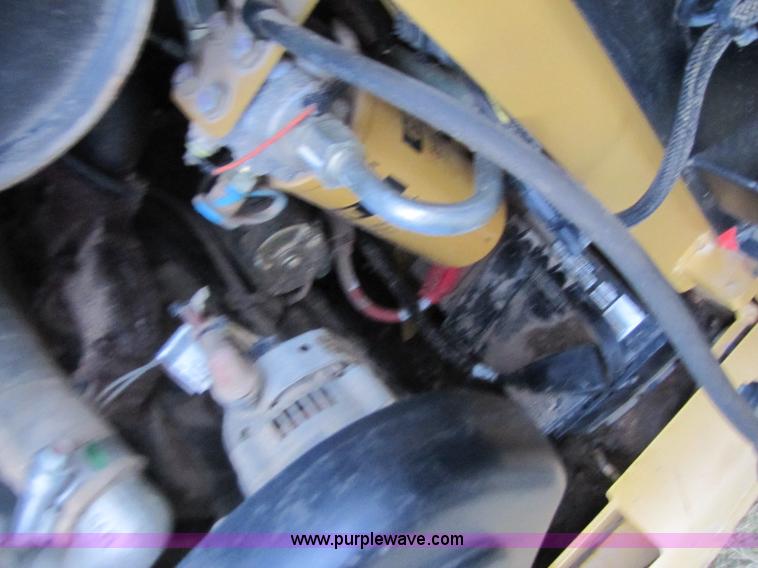 image for item B6192 2003 Caterpillar 236 skid steer