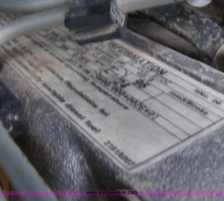 image for item B6192 2003 Caterpillar 236 skid steer