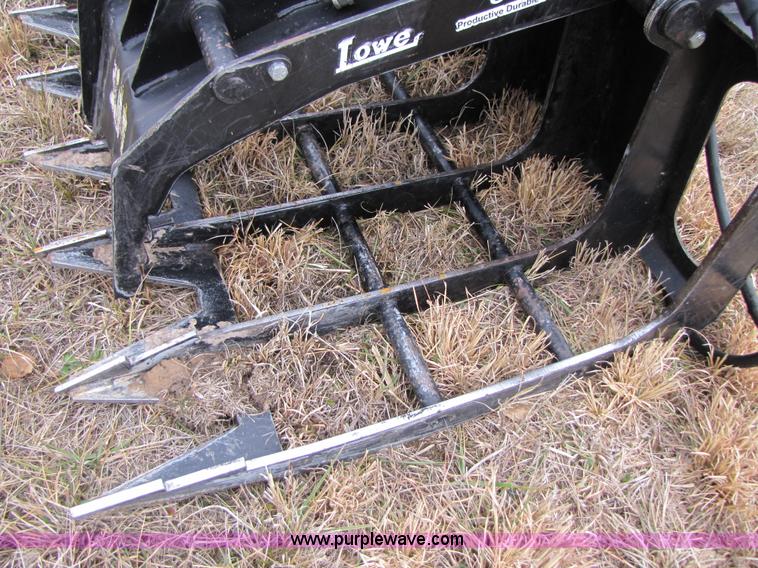 image for item E9589 2009 Lowe G72 72" brush grapple