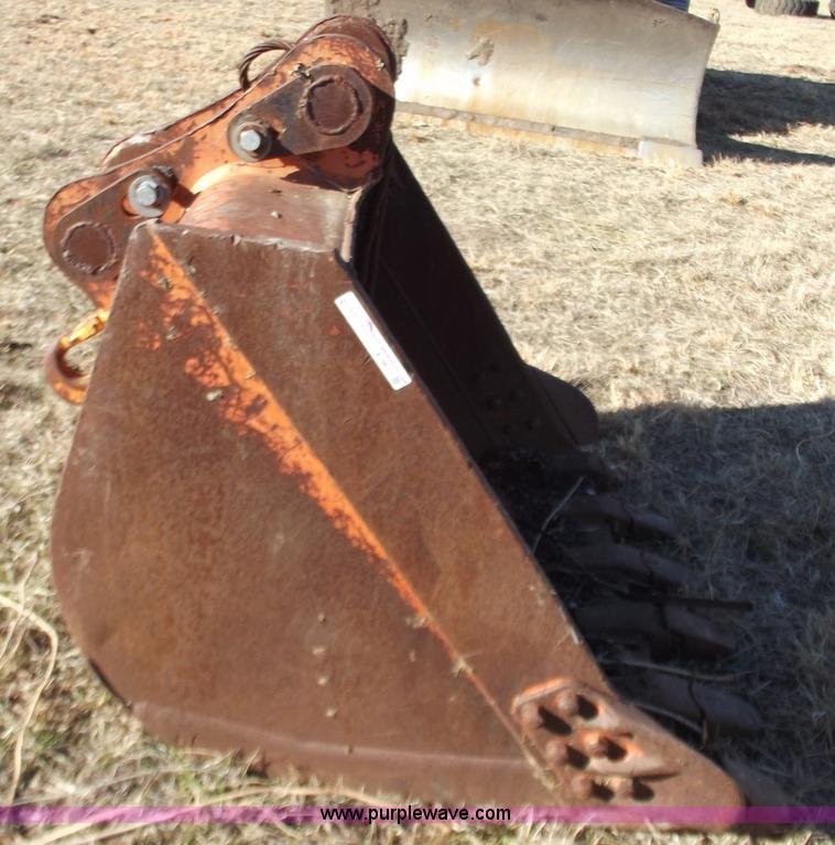 image for item E9615 56" bucket with teeth