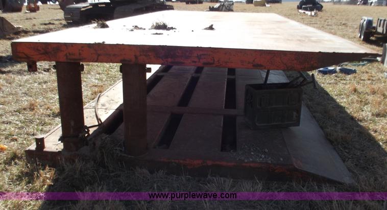 image for item E9618 20' x 8' x 5.5" trench box