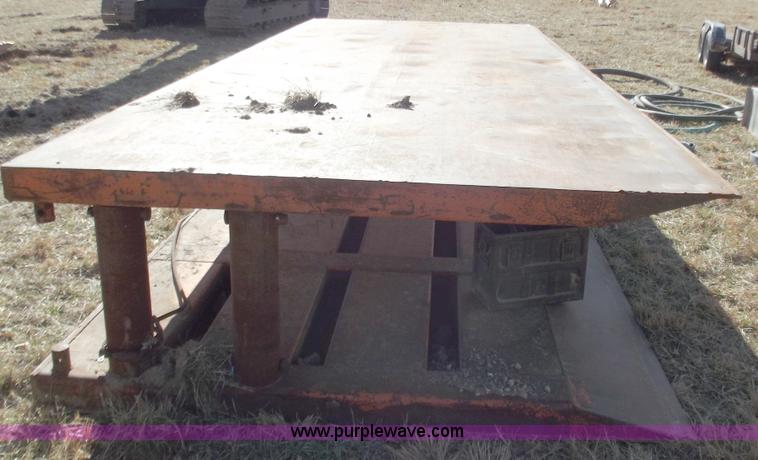 image for item E9618 20' x 8' x 5.5" trench box