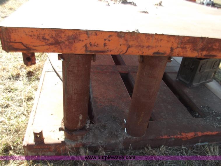 image for item E9618 20' x 8' x 5.5" trench box