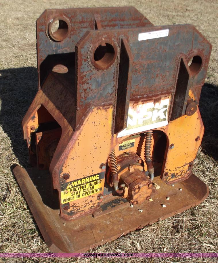 image for item E9622 NPK ground compactor