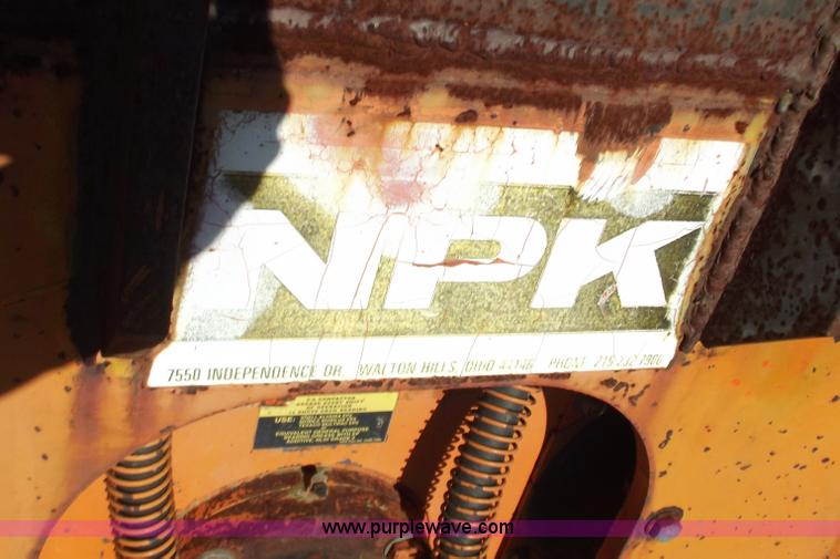 image for item E9622 NPK ground compactor