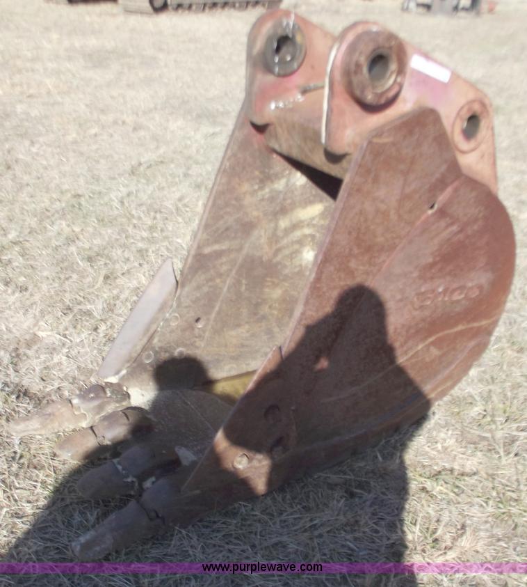 image for item E9623 Esco 24" bucket with teeth