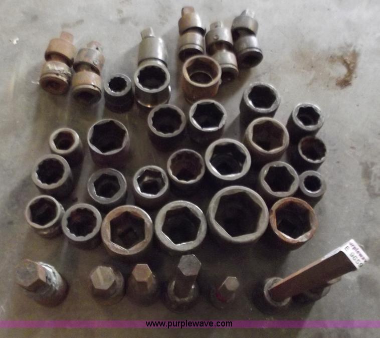 image for item E9659 1.5" drive sockets