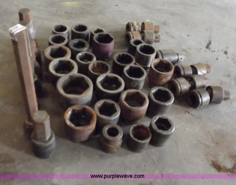 image for item E9659 1.5" drive sockets