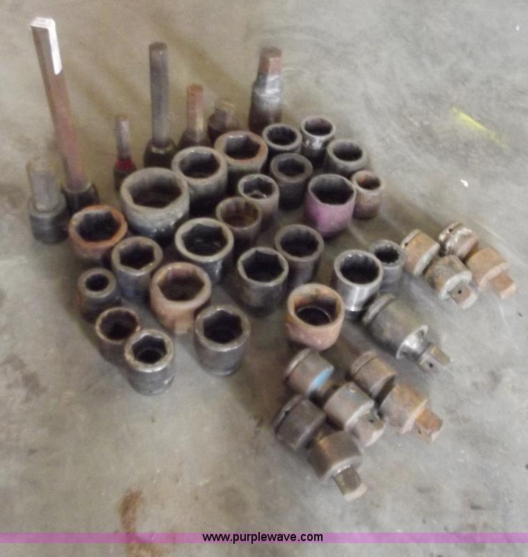 image for item E9659 1.5" drive sockets