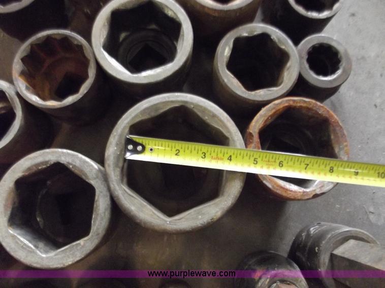 image for item E9659 1.5" drive sockets