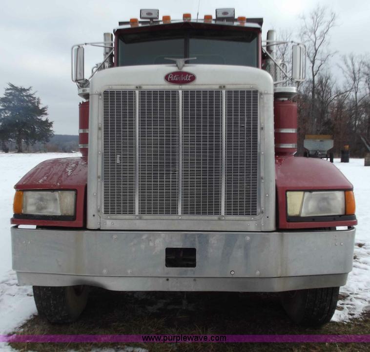 image for item E9676 1987 Peterbilt 377 dump truck