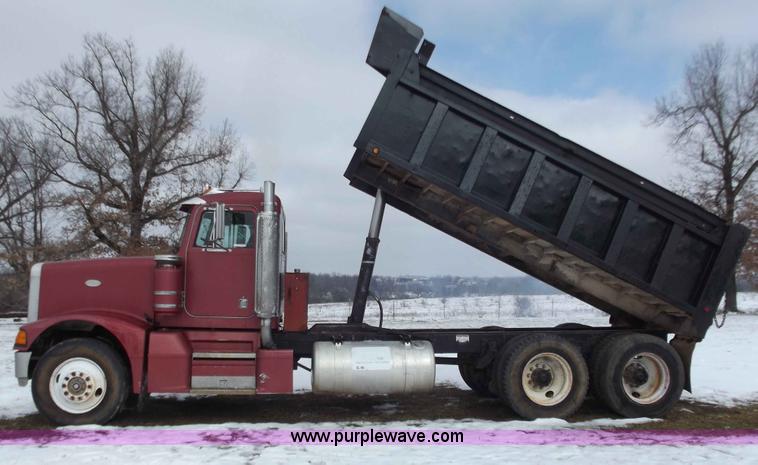 image for item E9676 1987 Peterbilt 377 dump truck