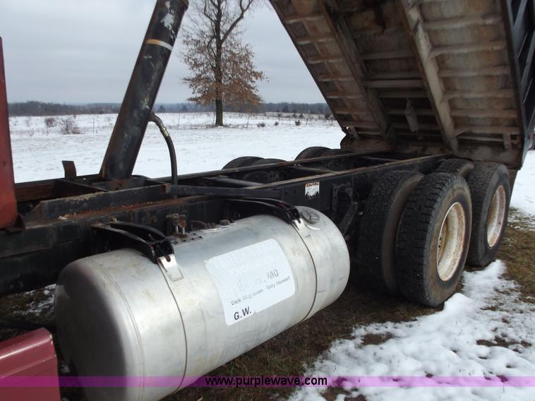 image for item E9676 1987 Peterbilt 377 dump truck