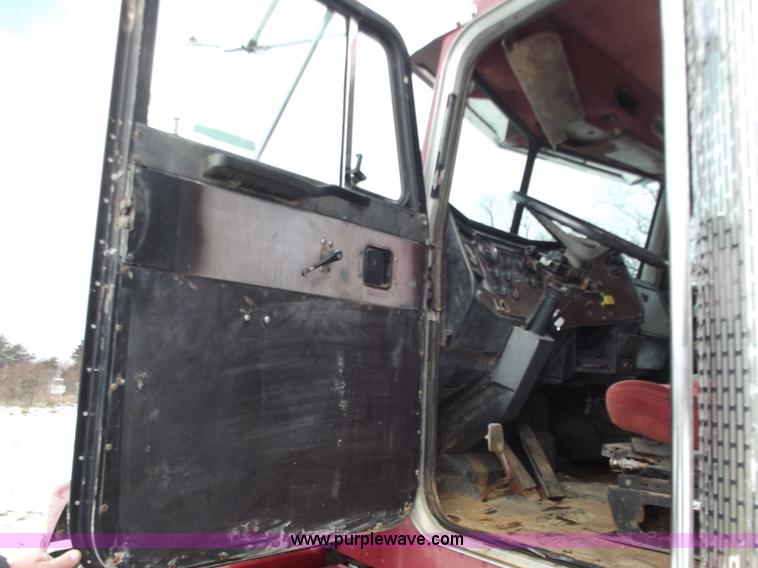 image for item E9676 1987 Peterbilt 377 dump truck