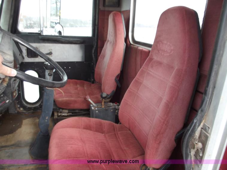 image for item E9676 1987 Peterbilt 377 dump truck