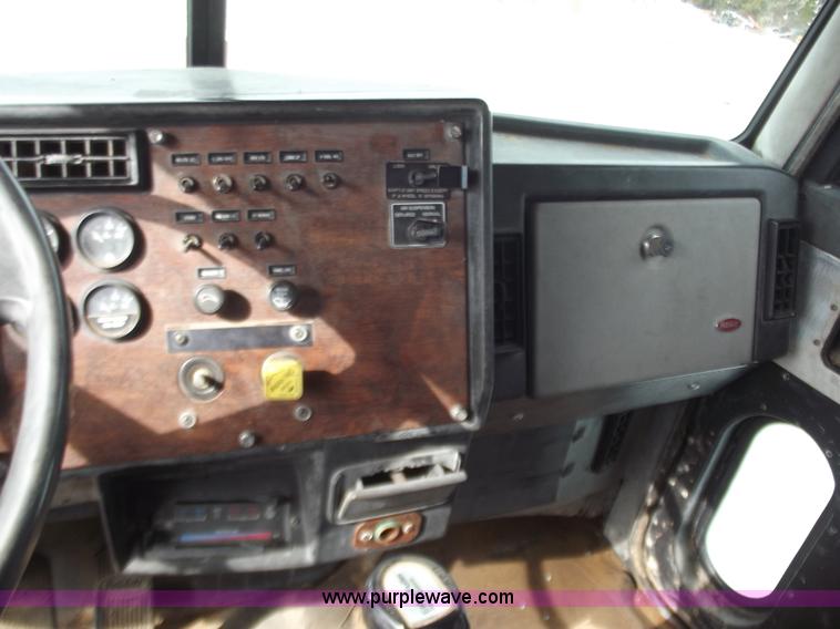 image for item E9676 1987 Peterbilt 377 dump truck