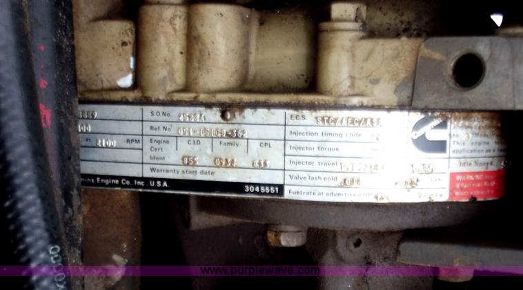 image for item E9676 1987 Peterbilt 377 dump truck