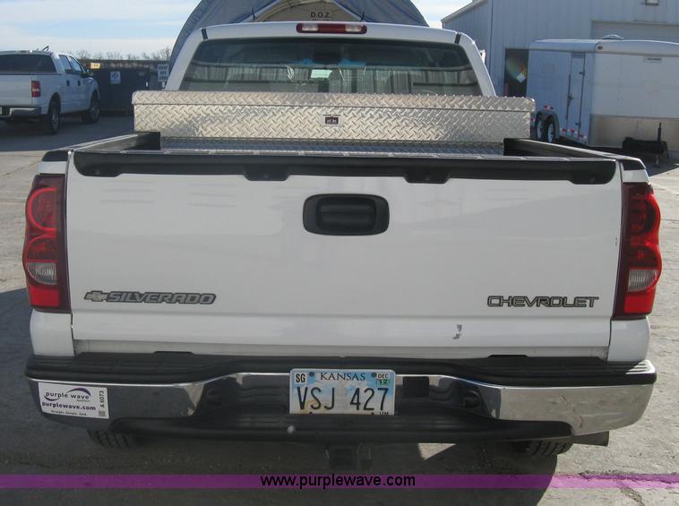 image for item A6073 2003 Chevrolet Silverado 1500 extended cab pickup