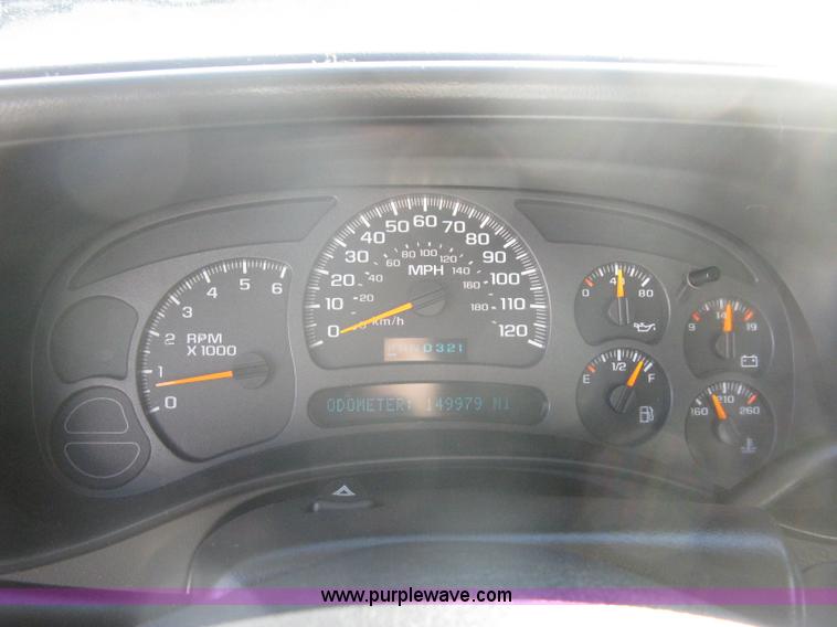 image for item A6073 2003 Chevrolet Silverado 1500 extended cab pickup