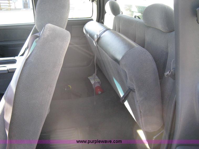 image for item A6073 2003 Chevrolet Silverado 1500 extended cab pickup