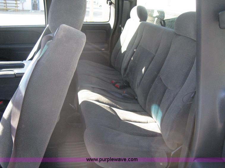 image for item A6073 2003 Chevrolet Silverado 1500 extended cab pickup