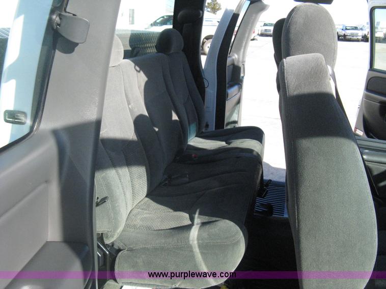 image for item A6073 2003 Chevrolet Silverado 1500 extended cab pickup