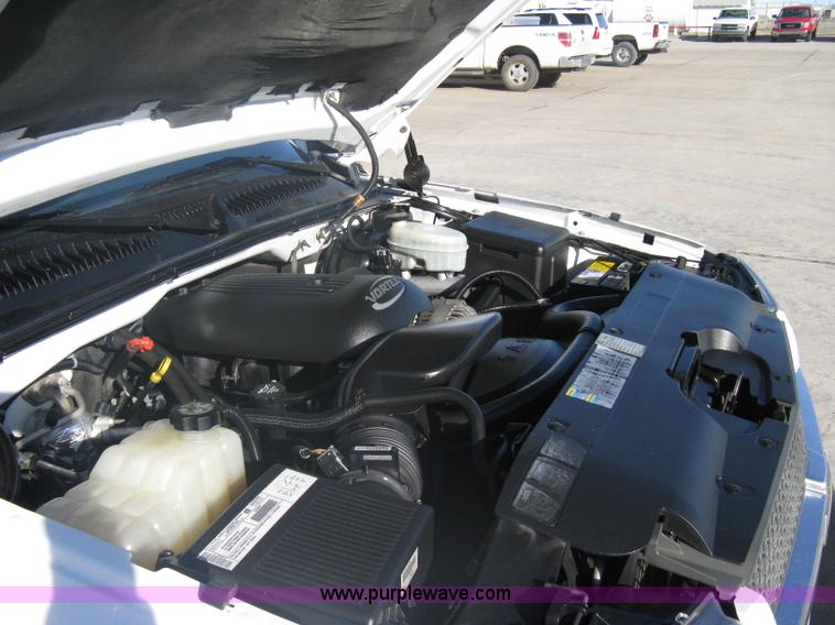 image for item A6073 2003 Chevrolet Silverado 1500 extended cab pickup