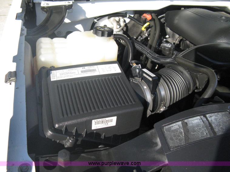 image for item A6073 2003 Chevrolet Silverado 1500 extended cab pickup