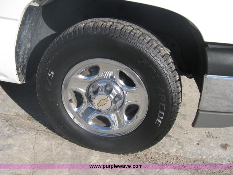 image for item A6073 2003 Chevrolet Silverado 1500 extended cab pickup
