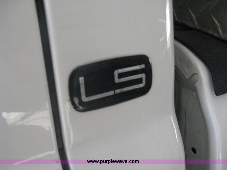 image for item A6073 2003 Chevrolet Silverado 1500 extended cab pickup