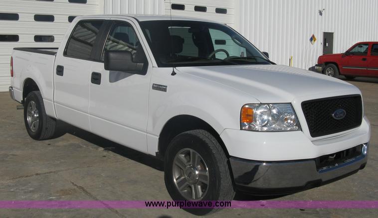 image for item A6074 2005 Ford F150 XLT SuperCrew pickup