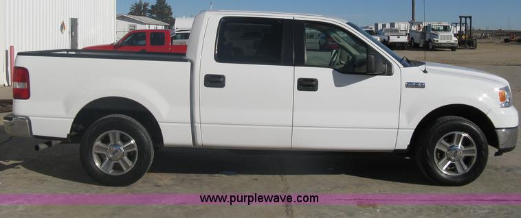 image for item A6074 2005 Ford F150 XLT SuperCrew pickup