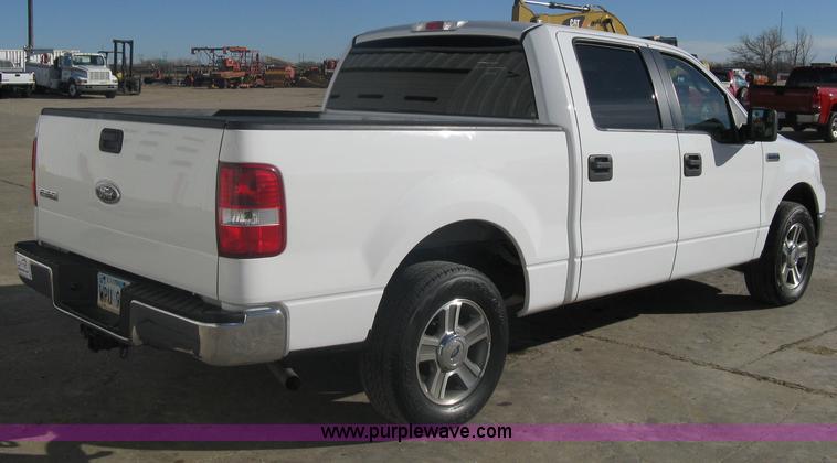 image for item A6074 2005 Ford F150 XLT SuperCrew pickup