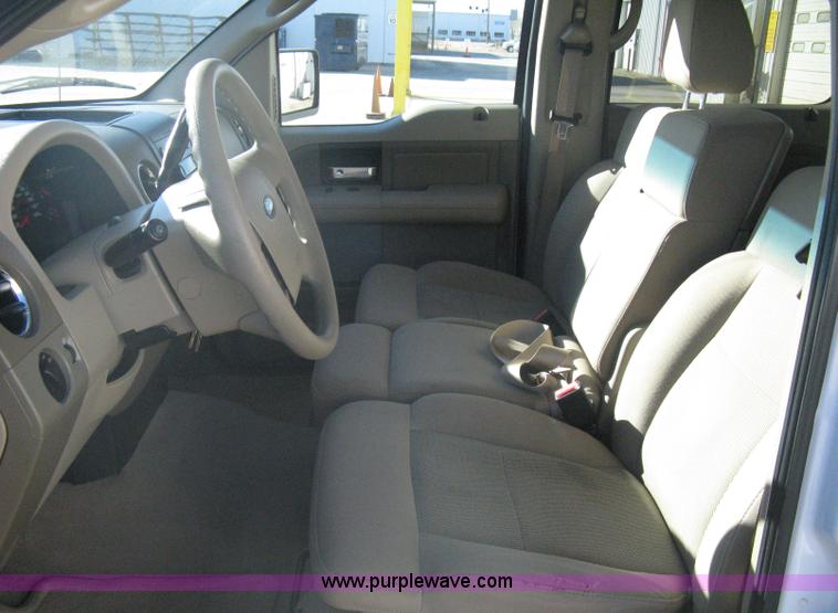 image for item A6074 2005 Ford F150 XLT SuperCrew pickup