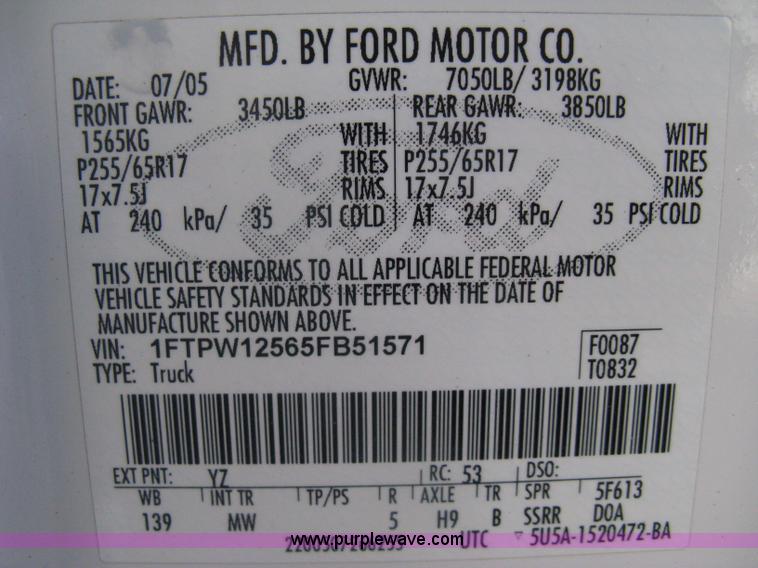 image for item A6074 2005 Ford F150 XLT SuperCrew pickup