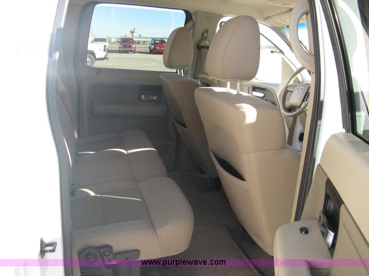 image for item A6074 2005 Ford F150 XLT SuperCrew pickup