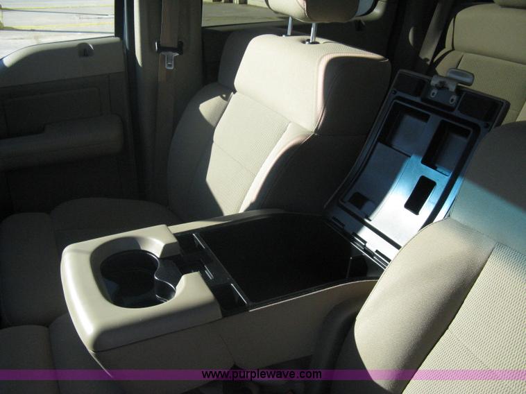 image for item A6074 2005 Ford F150 XLT SuperCrew pickup