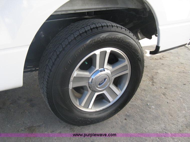 image for item A6074 2005 Ford F150 XLT SuperCrew pickup