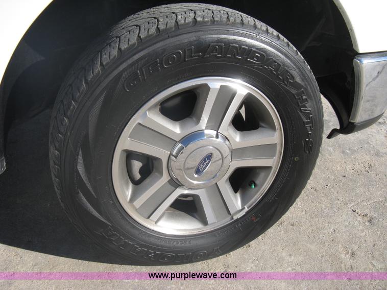 image for item A6074 2005 Ford F150 XLT SuperCrew pickup